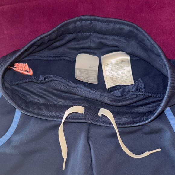 Nike Kids Navy Blue Track Pants Baby Blue Trim Pockets Girls Small size 7-8 - Picture 6 of 16
